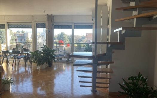 VENDUTO 4 / 5 LOCALI ULTIMO PIANO – LISSONE, VIA BUONARROTI N. 137