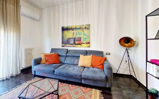 BILOCALE + CUCINA ABITABILE • MODERNO E COMPLETAMENTE RISTRUTTURATO – via Francesco Petrarca 35, Centro, Cologno Monzese